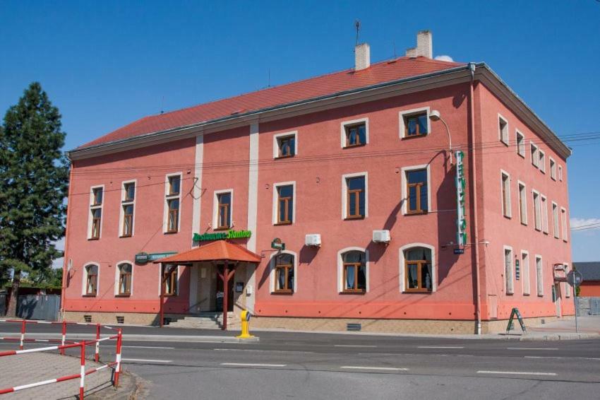 Penzion Slanina Kravaře Buitenkant foto